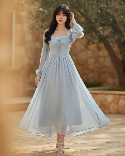 Hellblaues Chiffonkleid mit Langarm - Ansicht 1