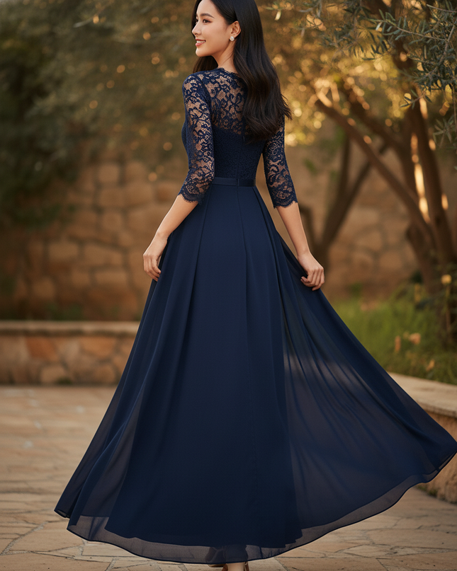 Dunkelblaues Chiffonkleid mit Spitze - Ansicht 2