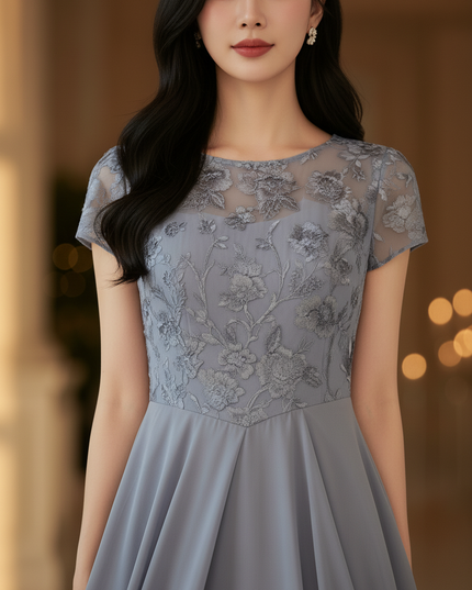 Zartes Chiffonkleid mit feiner Spitze - Ansicht 4