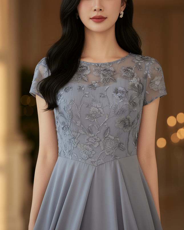 Zartes Chiffonkleid mit feiner Spitze - Ansicht 4