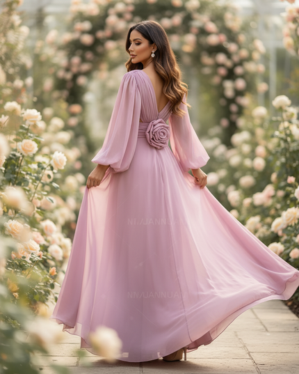 Rosa Chiffonkleid mit 3D-Blumendetails - Ansicht 2