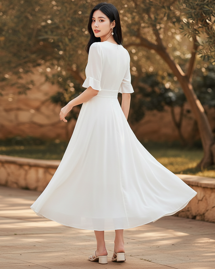 Weisses langes Kleid mit V-Ausschnitt - Ansicht 2